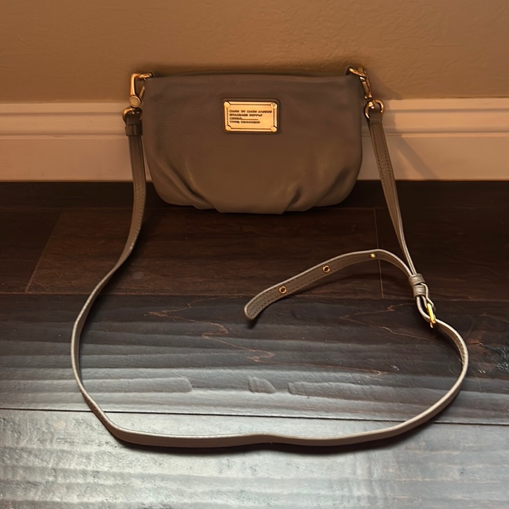 Marc Jacobs crossbody with gray pebbled leather